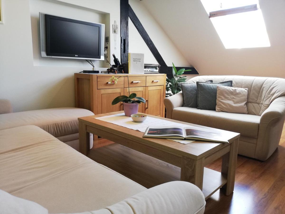 Apartment R&M Пула Екстер'єр фото